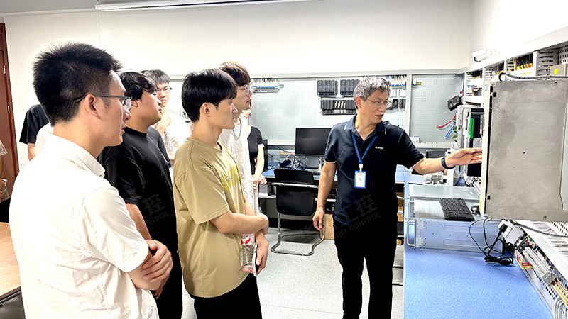经贸学院02
